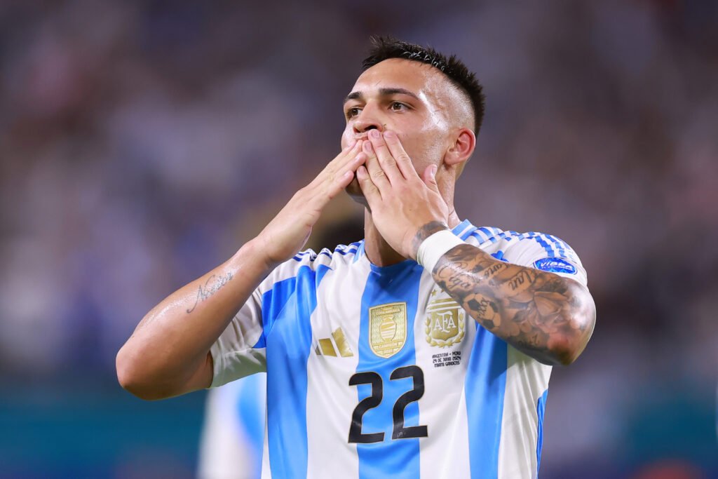 VIDEO – Argentina-Perù 2-0, gli highlights: doppietta Lautaro Martinez!